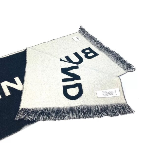 BURBERRY 80085081 fringe Scarf big logo Scarf wool Black/WhiteBased - Picture 5 of 10